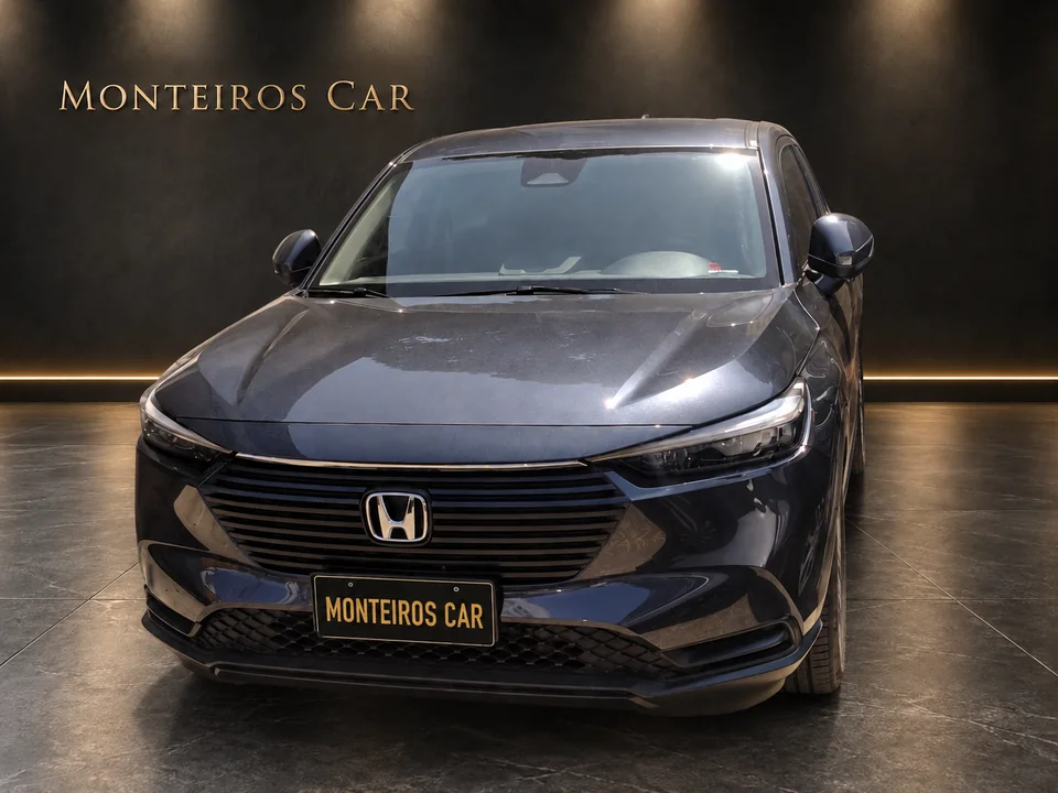 Honda HR-V EXL no showroom preto e dourado Monteiros Car